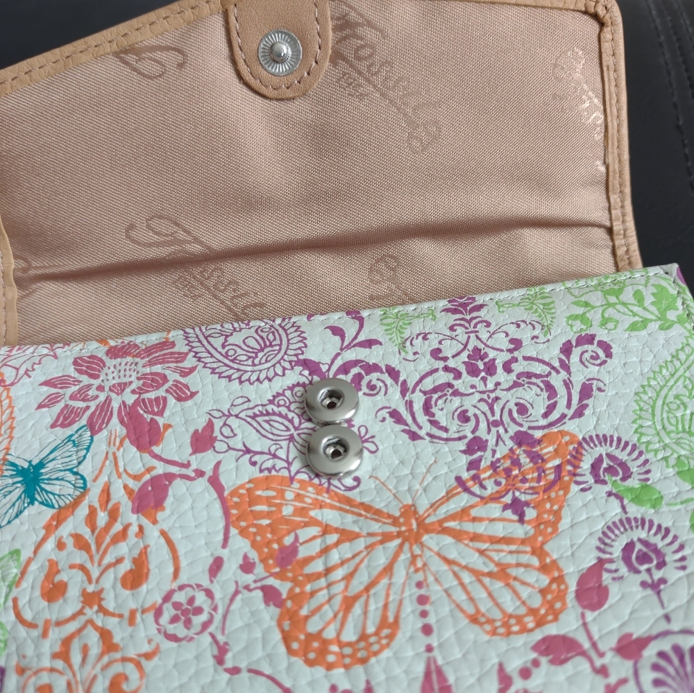 Fossil Genuine Leather Butterfly Floral Print Trifold Wallet - Picture 10 of 11